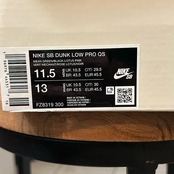 Nike SB Dunk Powerpuff Girls “Buttercup” Size 11.5M BRAND NEW! - Picture 3 of 10